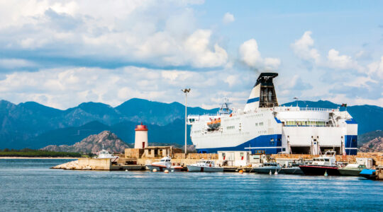 port peut rallonger l’attente avant le ferry pour la Corse